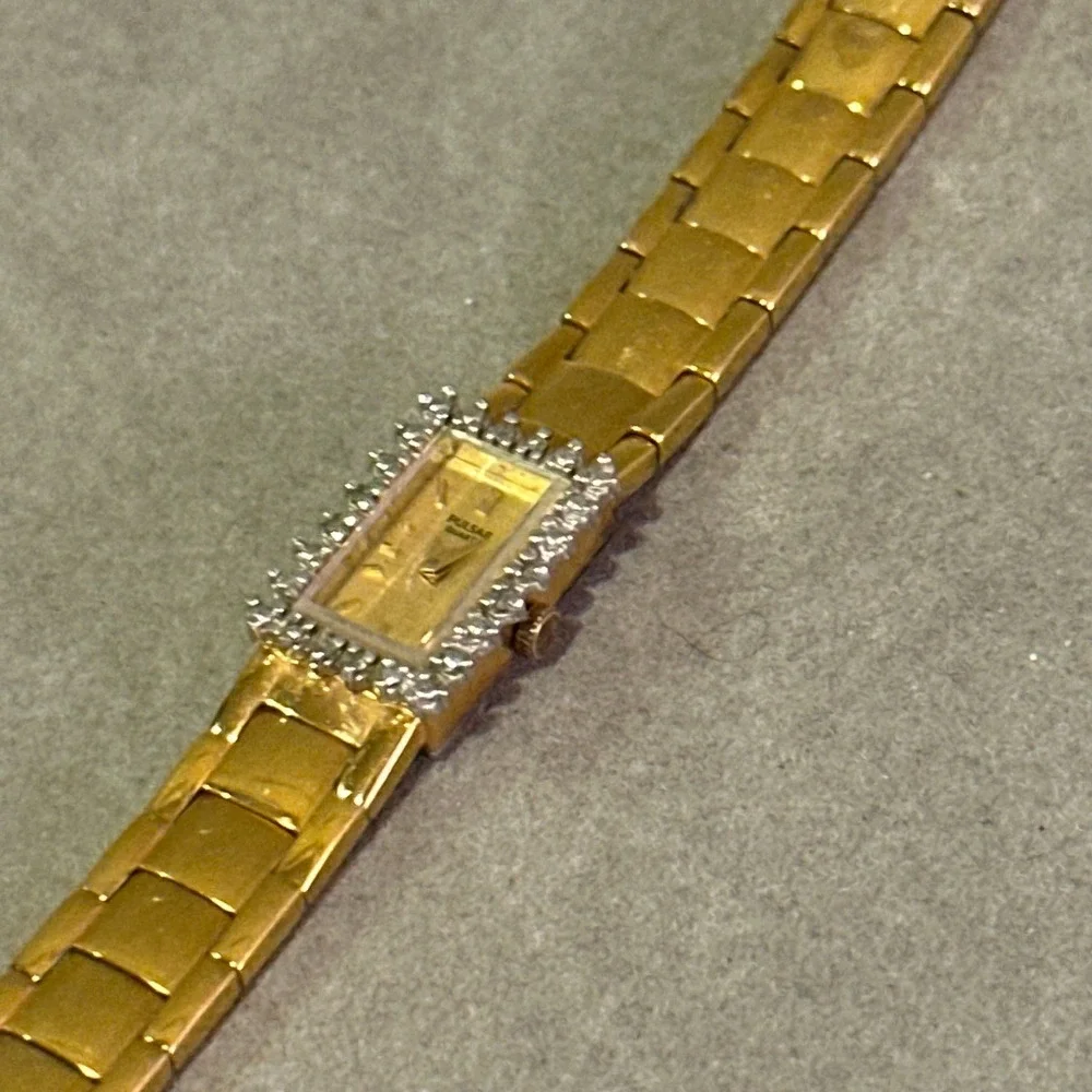 Pulsar V220-L336A Gold Tone Crystal Bezel Rectangular Quartz‎ Dress Watch 6.5